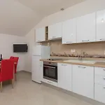 Mediteran Πανσιόν 4*
