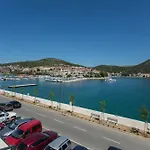 Πανσιόν Mediteran
