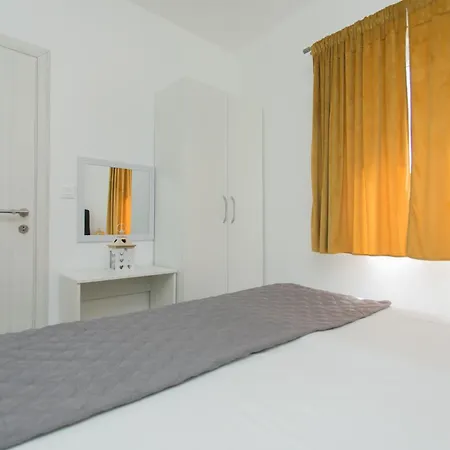 Affittacamere Mediteran 4*