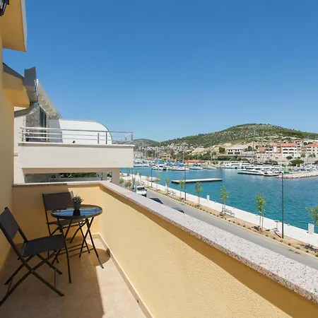 Affittacamere Mediteran 4*