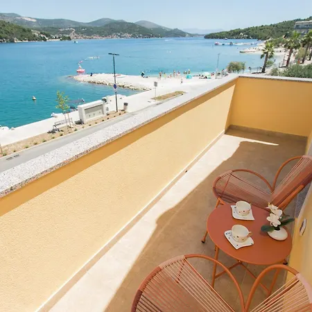 Mediteran בית הארחה