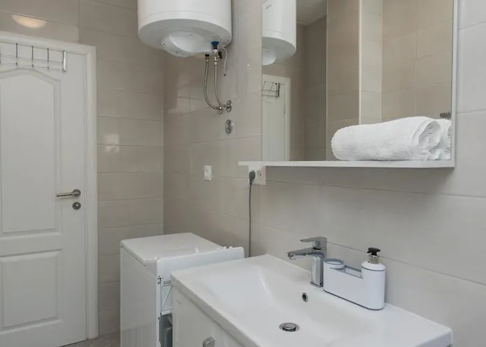 Mediteran מרינה