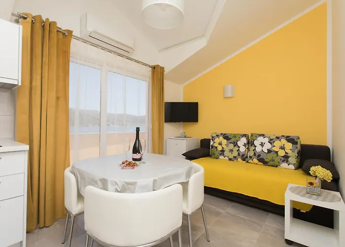 בית הארחה Mediteran מרינה