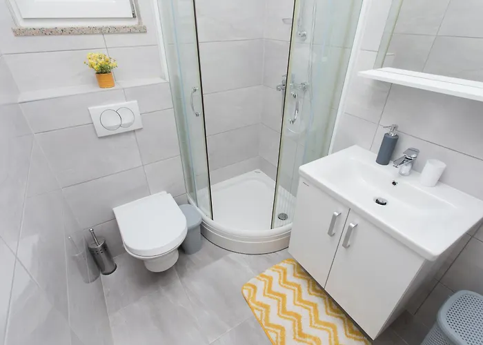 Mediteran בית הארחה 4*